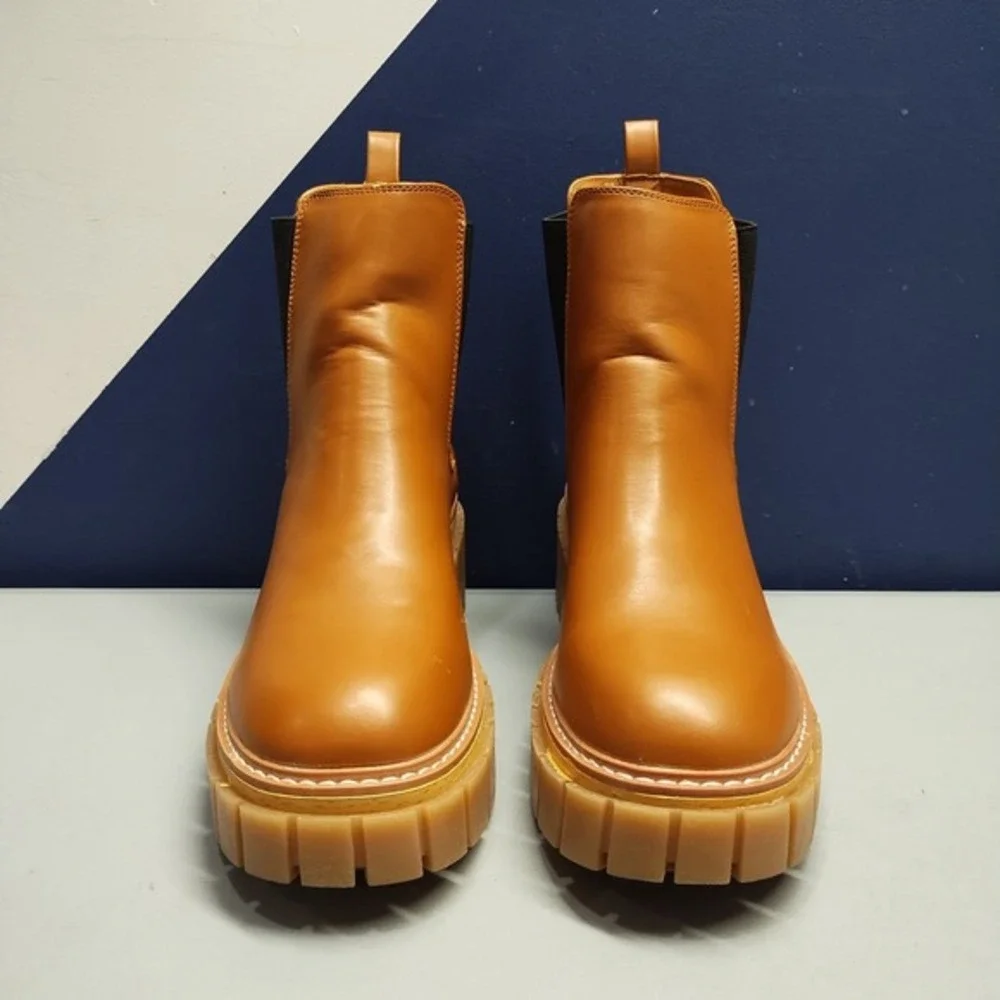 Madden Girl Phoebee Lug Chelsea Boots Mens US 9.5M Brown Round Toe Ankle Pull On